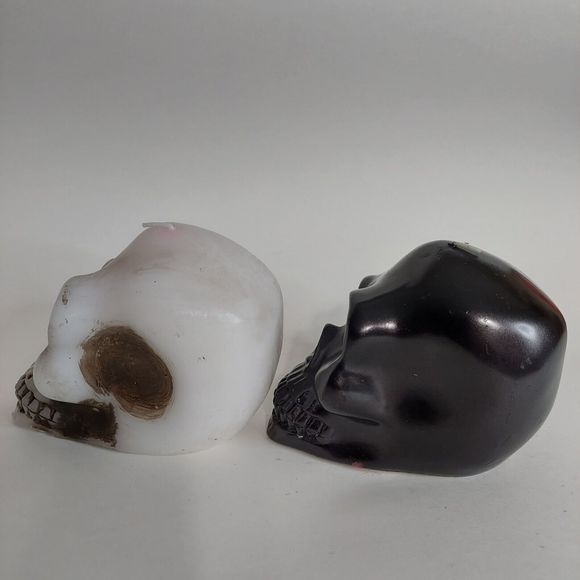 Bleeding Skull Candle Gothic Halloween Decor White & Black 2 PC Set Skel… - Picture 4 of 10
